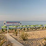 Madama Club Village *