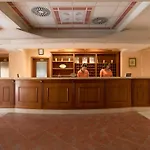 Madama Club Village