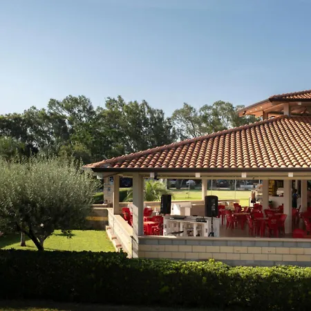 Madama Club Village 度假村 斯塔加托