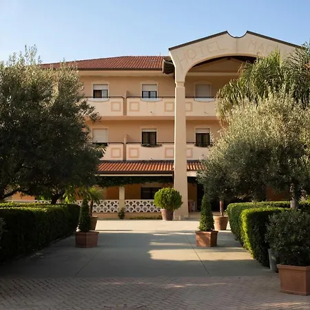 Madama Club Village 度假村 斯塔加托